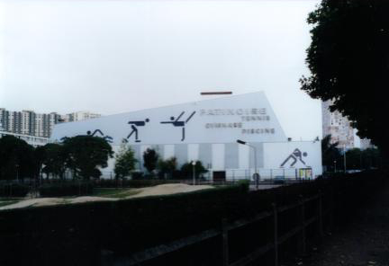 Asnieres outside